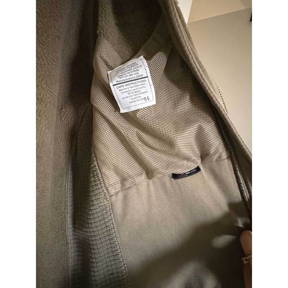 Authentic US Military Gen III Level 3 Polartec Fleece Jacket Coyote Tan Sm Short - Picture 4 of 7